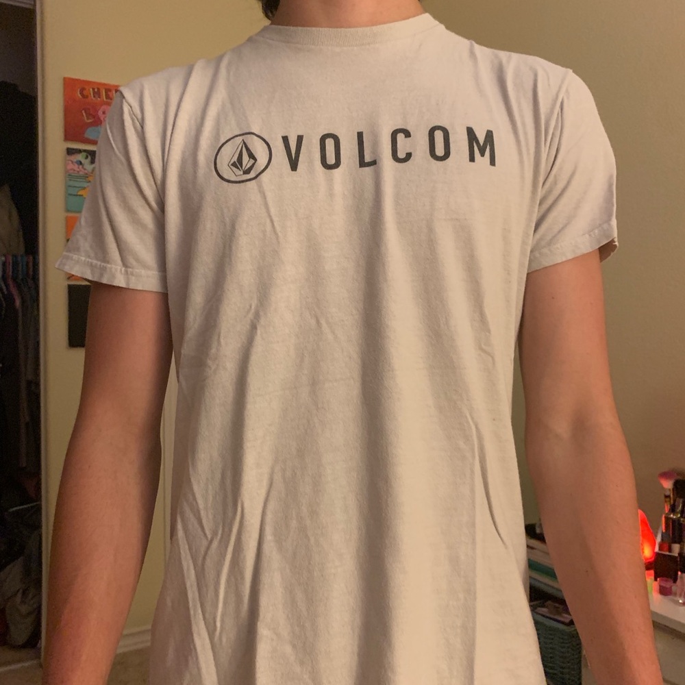 White mens volcom t-shirt